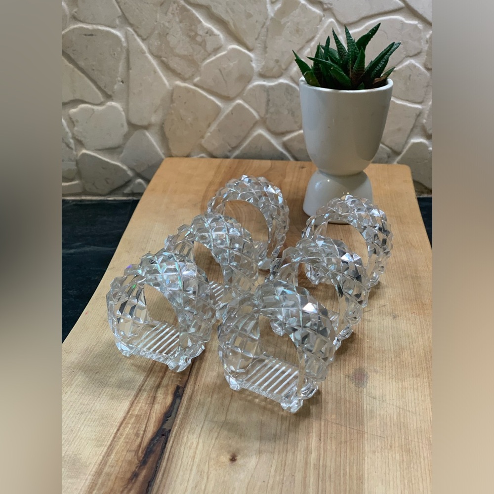 BELFOR | Set of 6 | Crystal Diamond Cut Design Napkin Rings